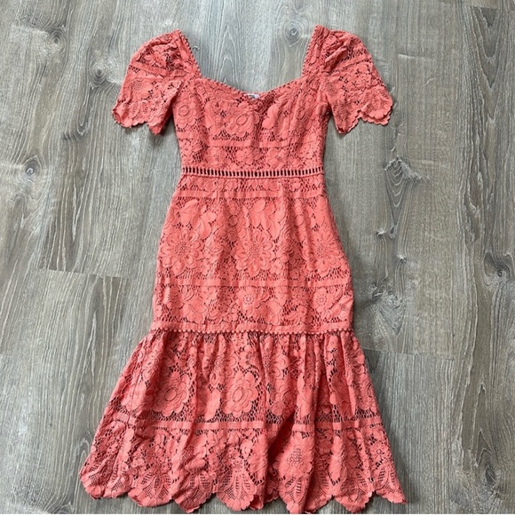 SAYLOR Coral Lace Sweatheart midi Dress size small - Picture 2 of 3